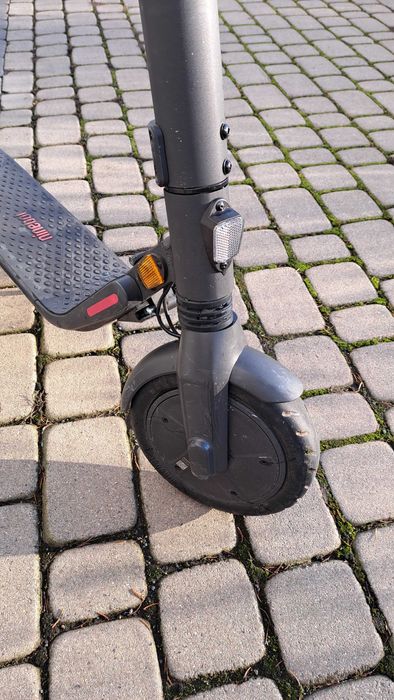 Hulajnoga elektryczna Ninebot Segway E45D