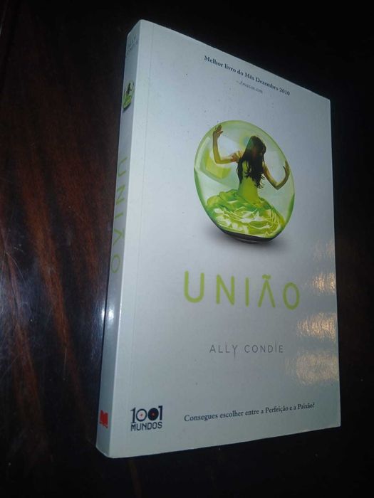União- Ally Condie