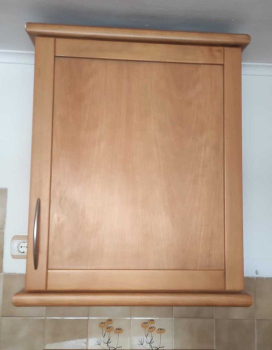 Armário de cozinha (adaptável a outras funções)
