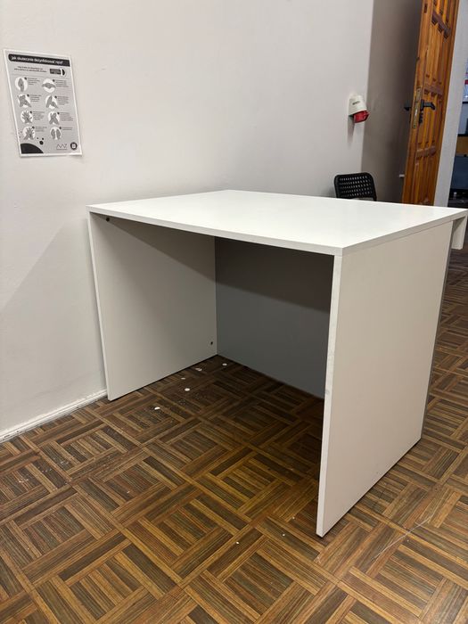 Biurka  2szt. płyta meblowa