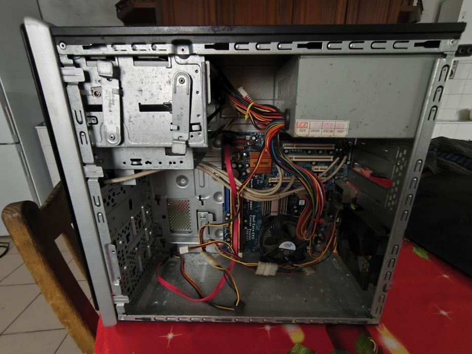 Torre PC a trabalhar