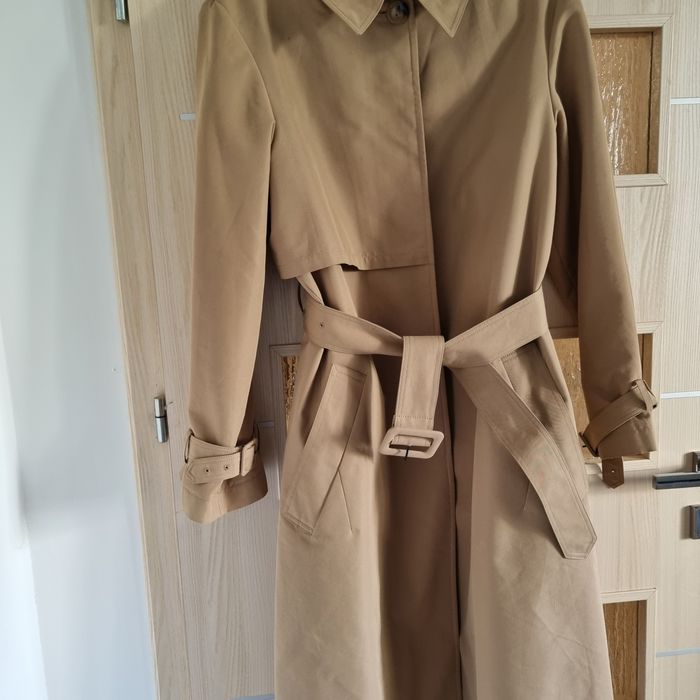 Beżowy trencz HEXELINE M z odpinaną pikowaną kamizelką – płaszcz