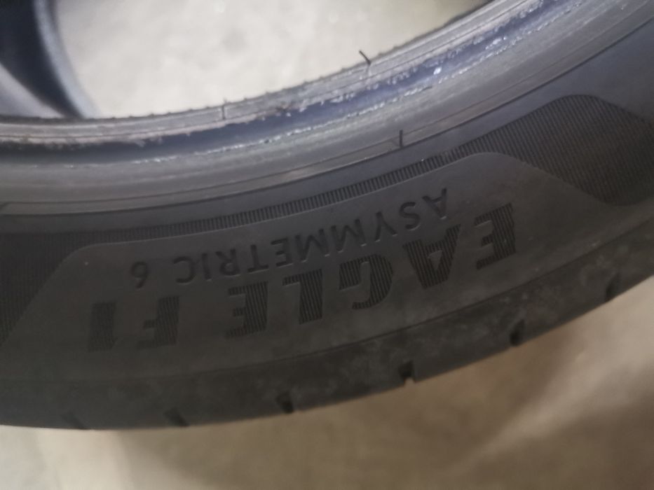 Pneus 215/45/17 goodyear