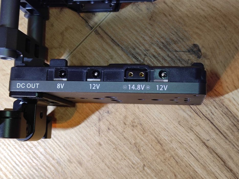 TILTA płytka zasilająca V-Mount [TA-BTP2-V-G] + baseplate D-tap/12v/8v