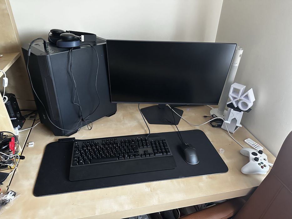 Desktop+ Monitor+teclado+Rato AMD Ryzen 7 5700X 32GB 1TB SSD RX 9060 XT 16GB Windows 11 Home