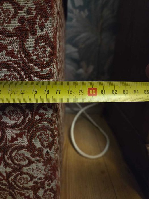 kufer - skrzynia z otwieranym wiekiem w starym stylu