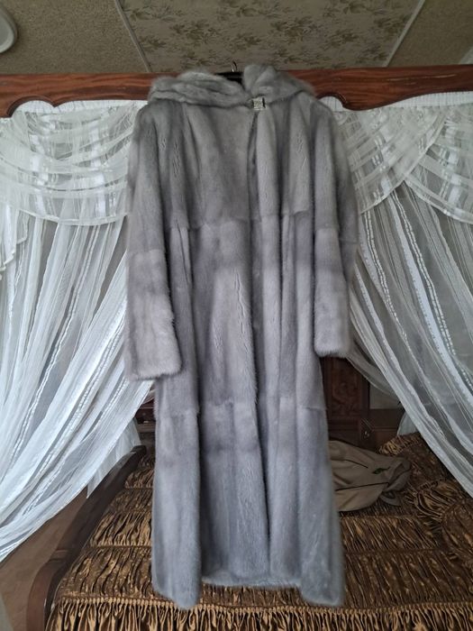 Продаю шубу натуральна я норка
