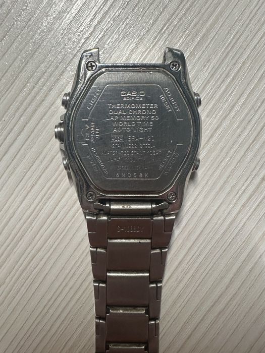 Чоловічий годинник CASIO EFA-120D-1AVEF