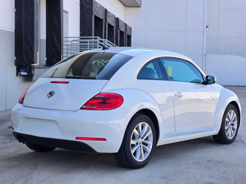 Volkswagen Beetle      2015