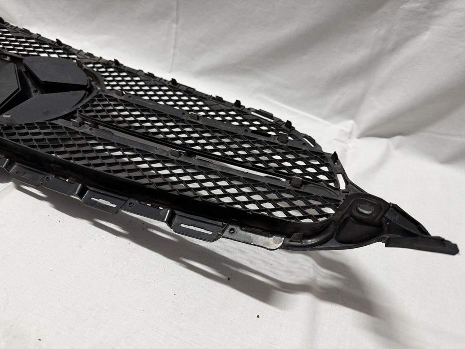 Grill Atrapa Mercedes C KLASA W205 14 - 18 r. CHROM