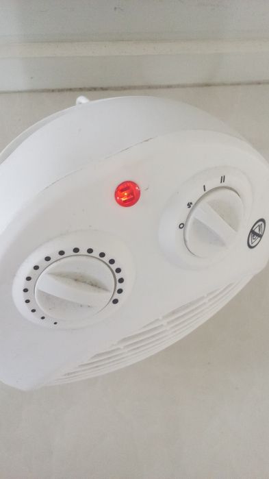 Termoventilador Kunft Rotativo.Como Novo 4 Fotos