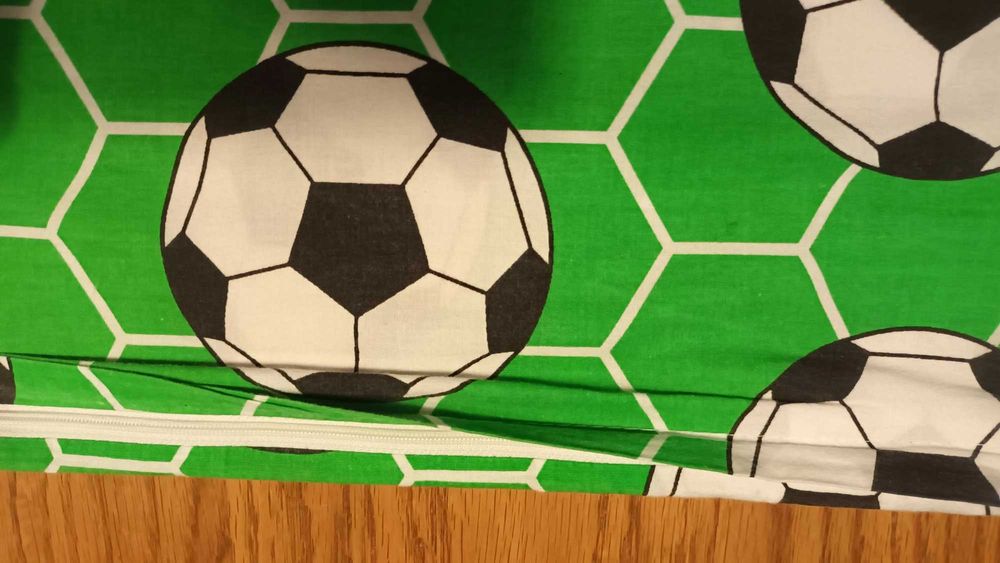 piłka nożna poszewka na poduszki wzór