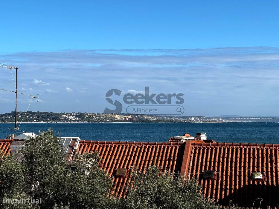 T1 com Vista Rio Tejo em Paço de Arcos - Arrendamento