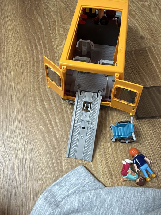 autobus szkolny playmobil