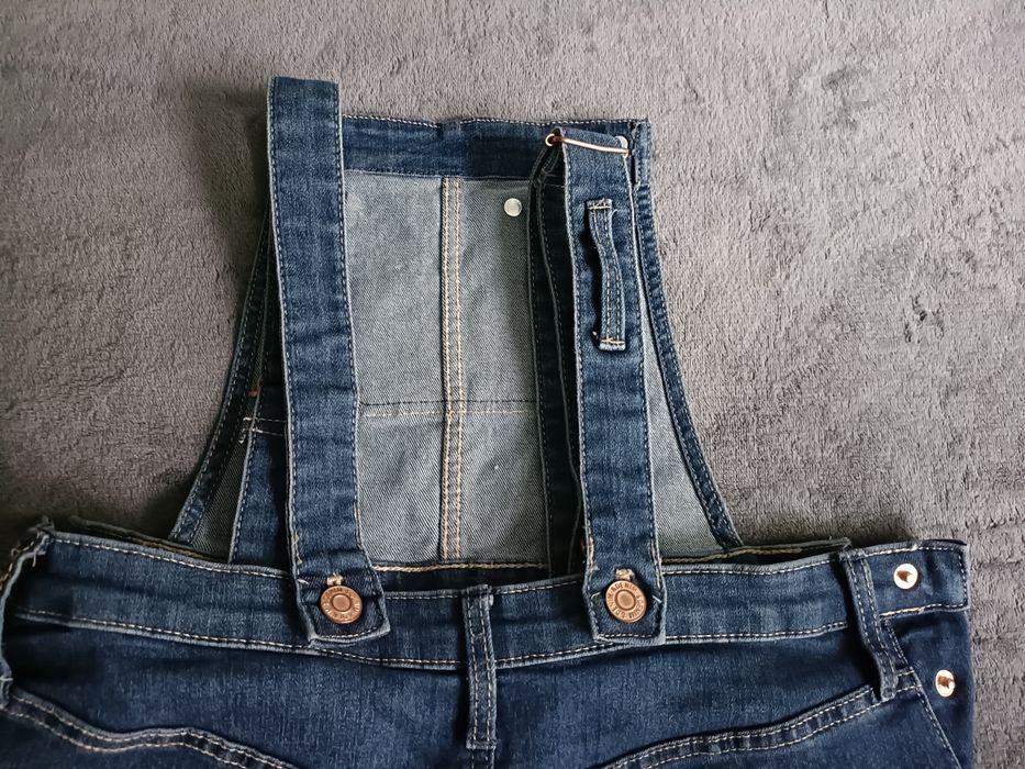 Dżinsowe dziecięce ogrodniczki h&m