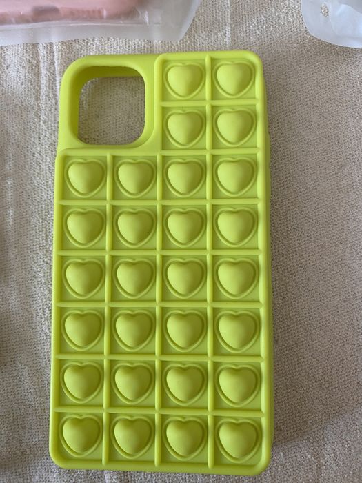 Чехли на айфона 11