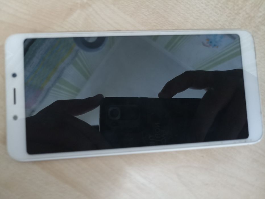 Продам телефон Redmi 6a