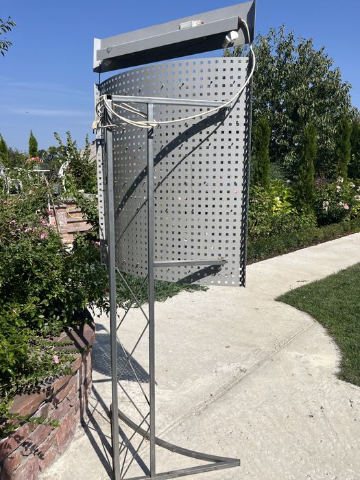 Кутовий стенд з підсвіткою