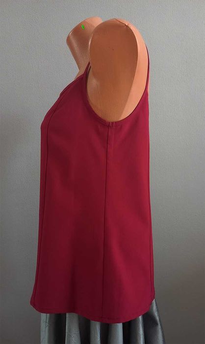 Майка на бретелях українського виробника VOVK