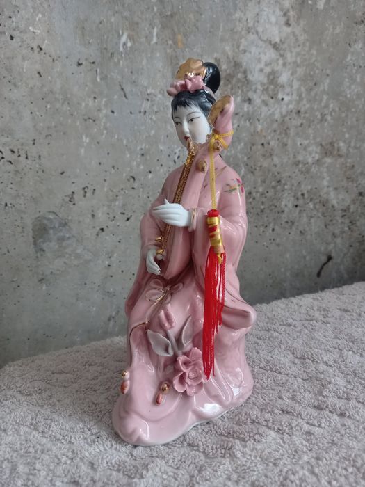 Статуэтка интерьерная