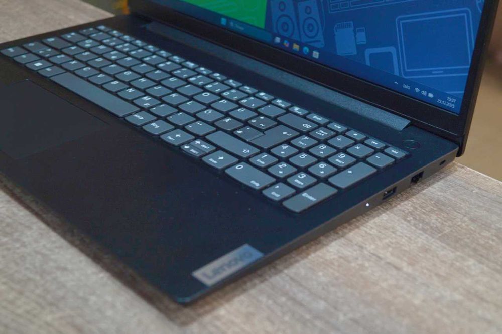 ГАРАНТІЯ Lenovo (FullHD/Ryzen 5 7520U/RAM 8ГБ LPDDR5/SSD 512ГБ)TVOYO