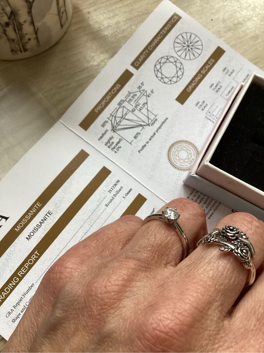 Srebrny pierścionek z lab diament Moissanite 0,5 karata 5 mm