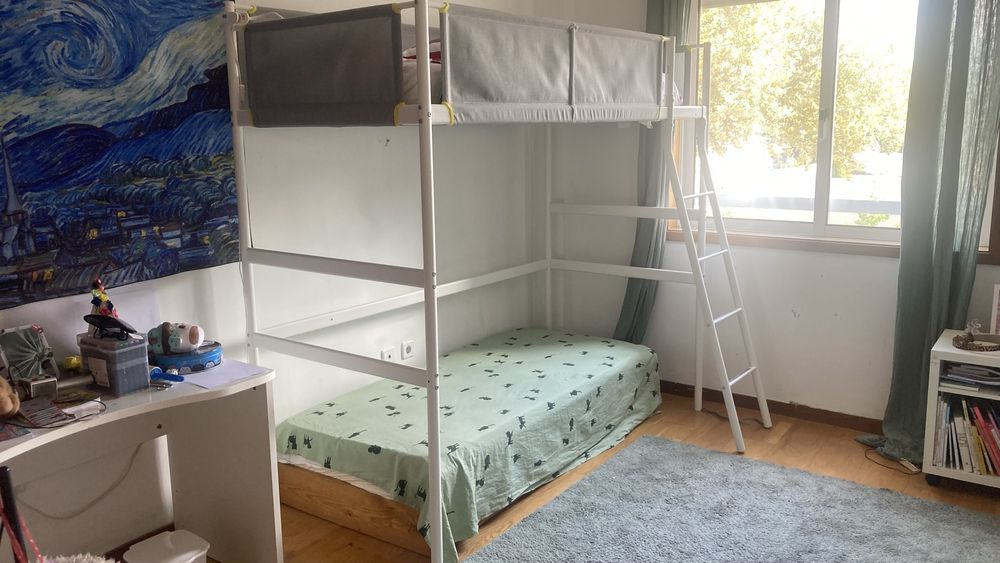 Cama alta VITVAL ikea+cama gavetão e respetivos colchões