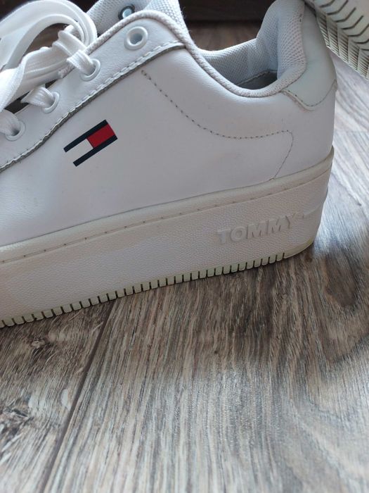 Sneakersy damskie Tommy Hilfiger rozm. 38