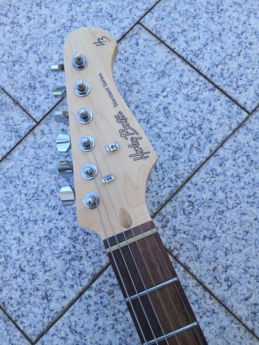 Guitarra Strat Branca + Amplificador