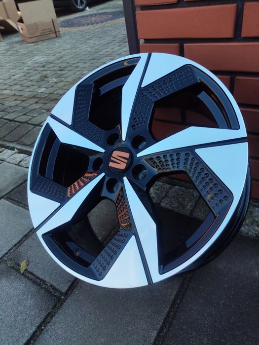 Fabrycznie nowe alufelgi felgi 18 5x112 audi A3 8p A4 A5 Q3 Q2 Seat sk