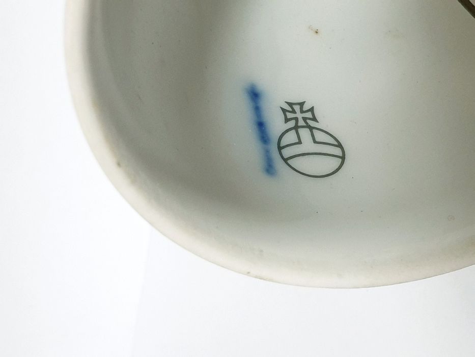 Lindo sino de Natal de 1992 em porcelana alemã KPM