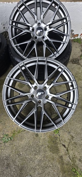 Japan racing 28 Hyper Black