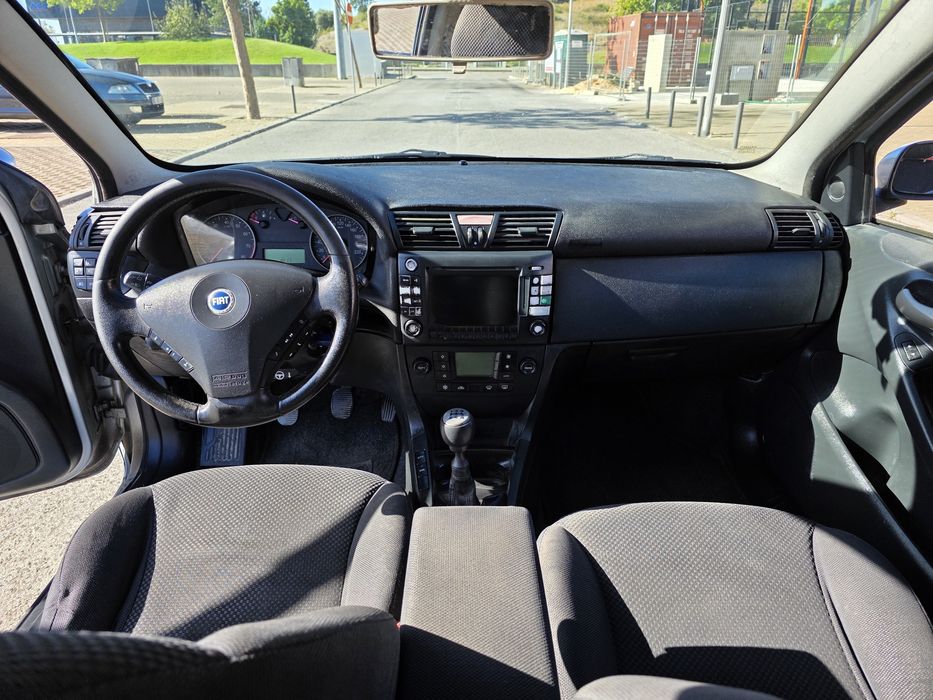Fiat Stilo 1.6 16v 2004/12 Em Perfeitas Condições