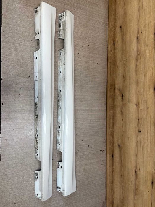 listwa progowa lewa, prawa bmw e90 lift sedan m-pakiet kolor 300/0