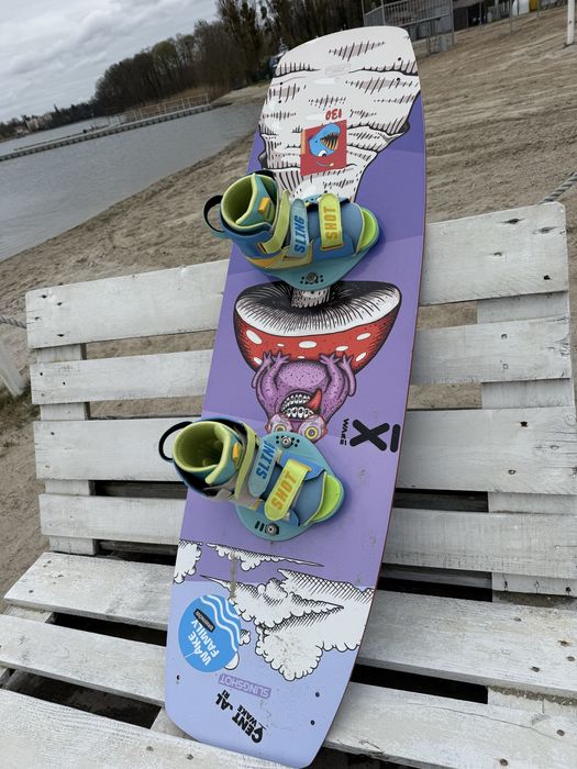 Zestaw wakeboard junior deska plus wiazania slingshot