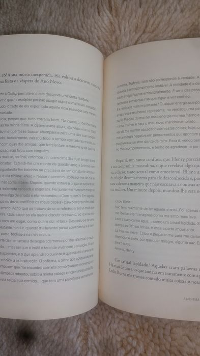 Livro " A mentira "
