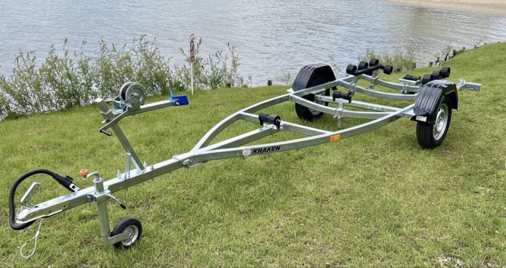 NOWA Przyczepa KRAKEN TRAILERS Podłodziowa Przyczepka Pod Łódkę Skuter
