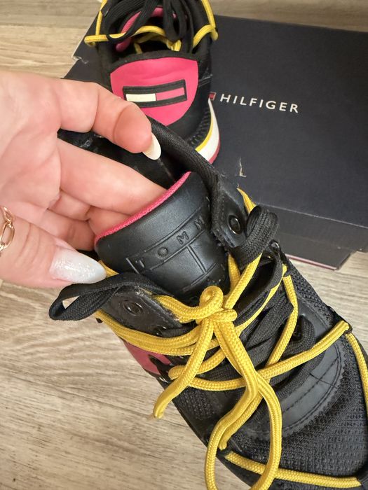 Кросівки Tommy Hilfiger 37розмір оригінал