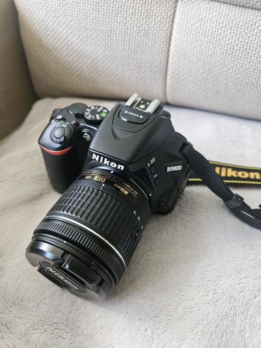 Nikon lustrzanka d5600  bardzo dobry stan