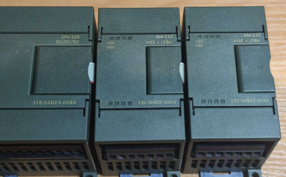 Siemens S7-200 CPU226 + 2x EM 232