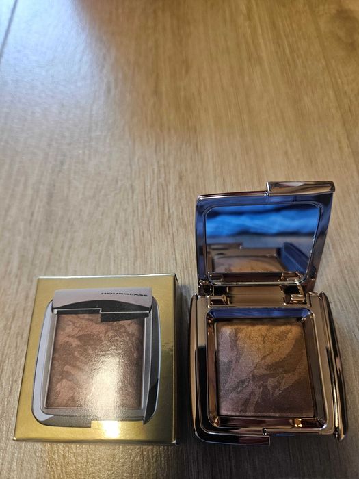 Hourglass Ambient Lighting Bronzer