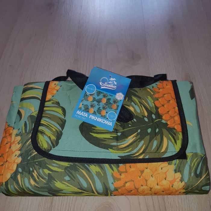 Mata piknikowa w rozmiarze 140x180
