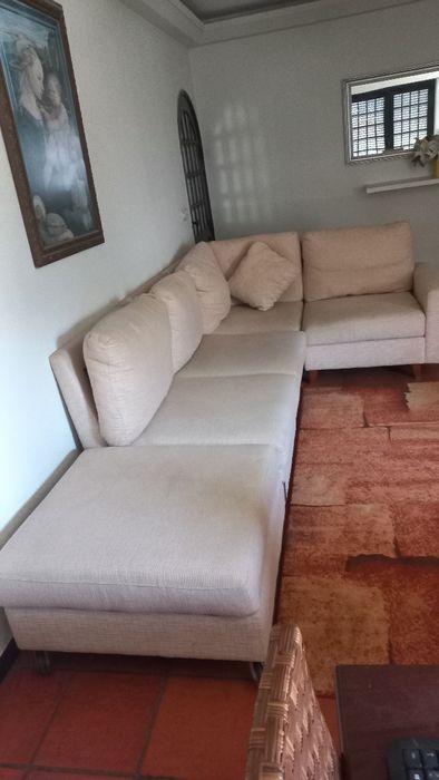 Sofá bege a venda