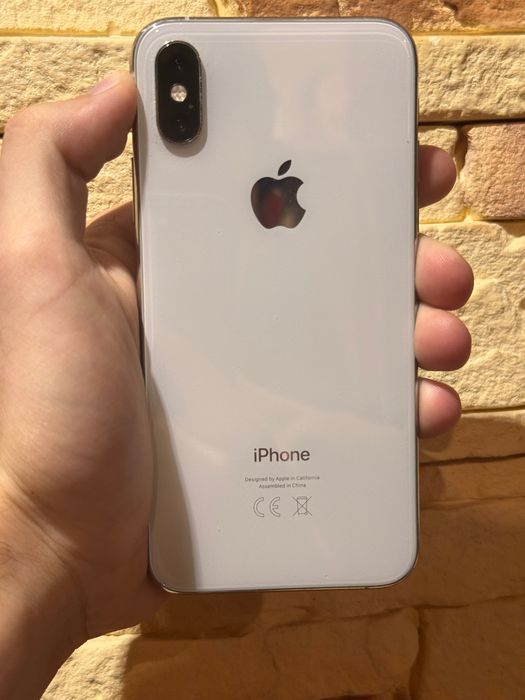 iPhone XS 64GB — ідеальний стан, АКБ 77%