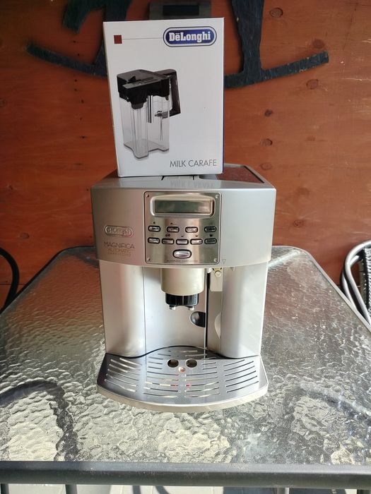 Ekspres do kawy DeLonghi 3500.s