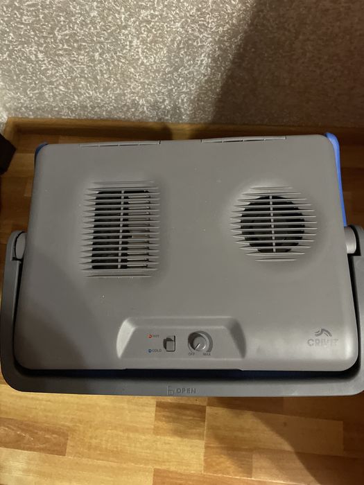 Автомобільний холодильник