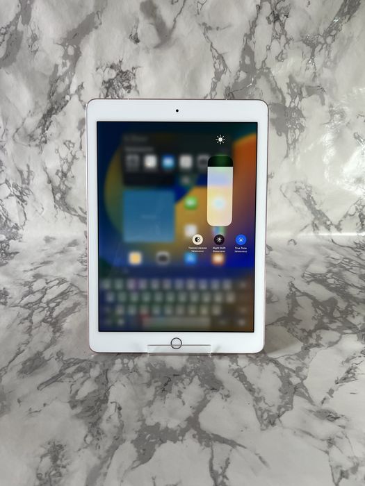 ipad pro 9,7 - купити планшети - Ціна на OLX.ua