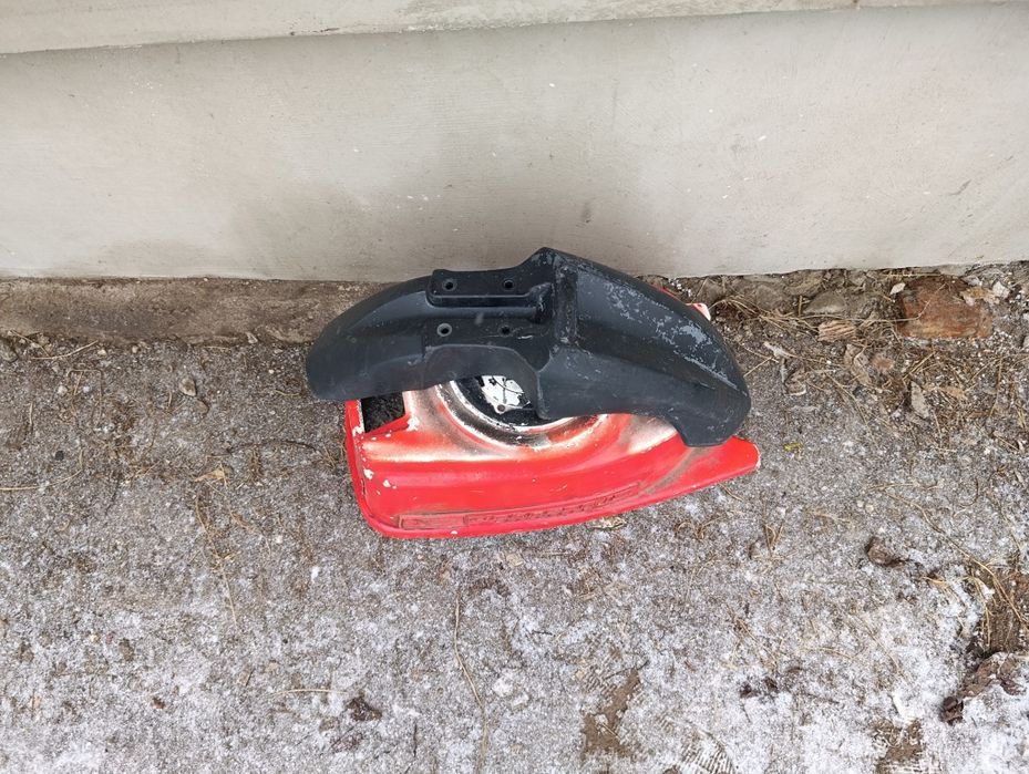 Błotnik przód Aprilia SX 125 nadkole przednie przedniego koła cross A4