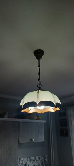 Żyrandol do kuchni w dobrym stanie