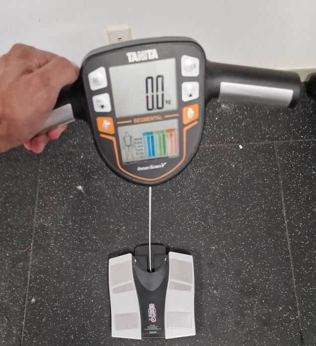 Balança Tanita BC-545N InnerScan V – Análise Corporal Segmentar Profissional Usada